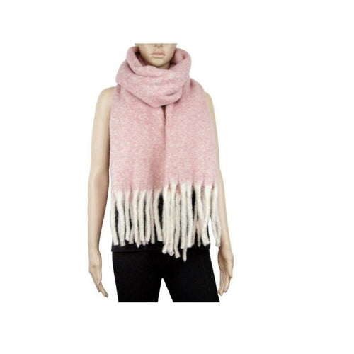 "Stay Cozy and Chic: The Ultimate Guide to Rocking Oversized Scarves for Women"