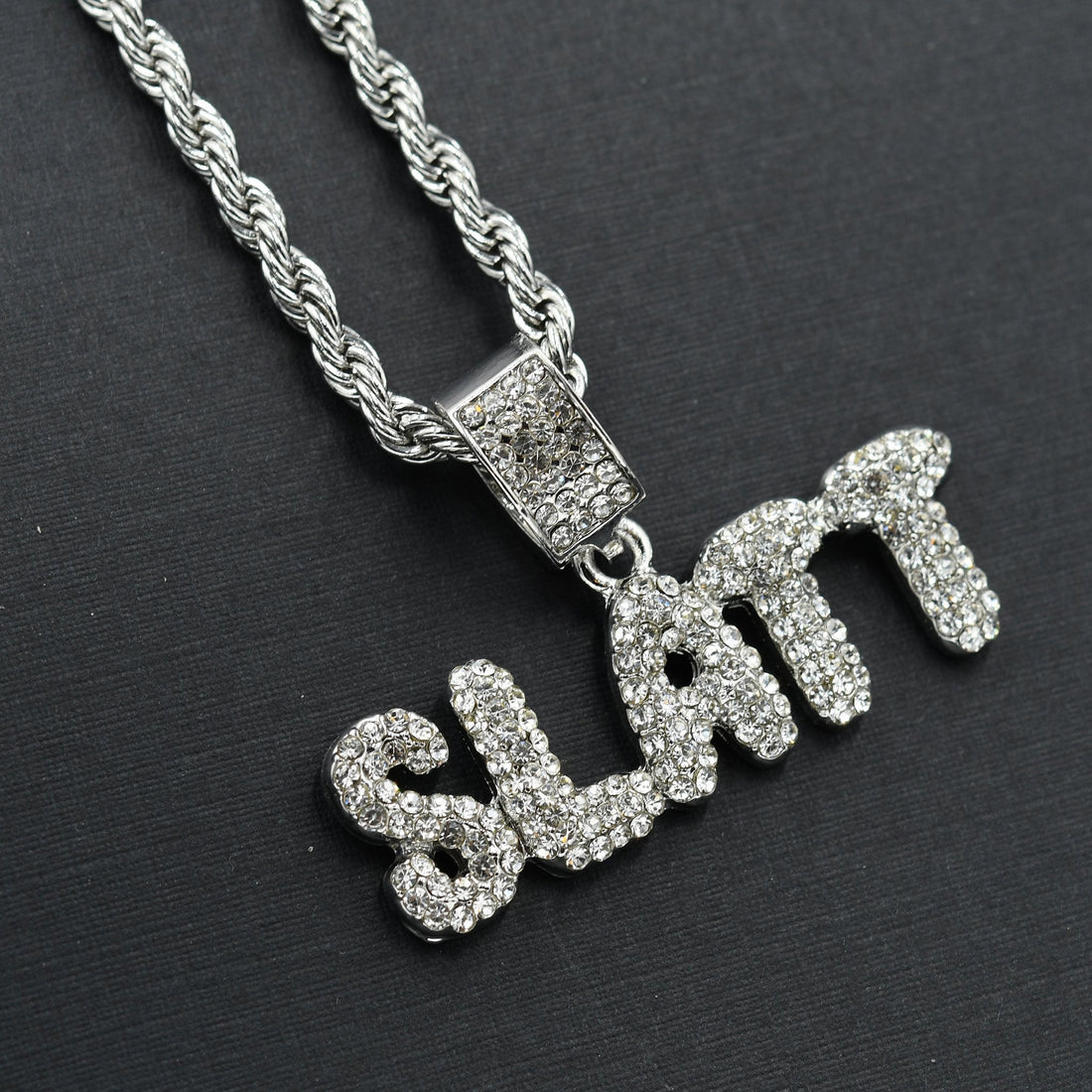 "Unleash Your Inner Slatt: Discover the Must-Have HC5667765 Chain and Charm from Zytu!"