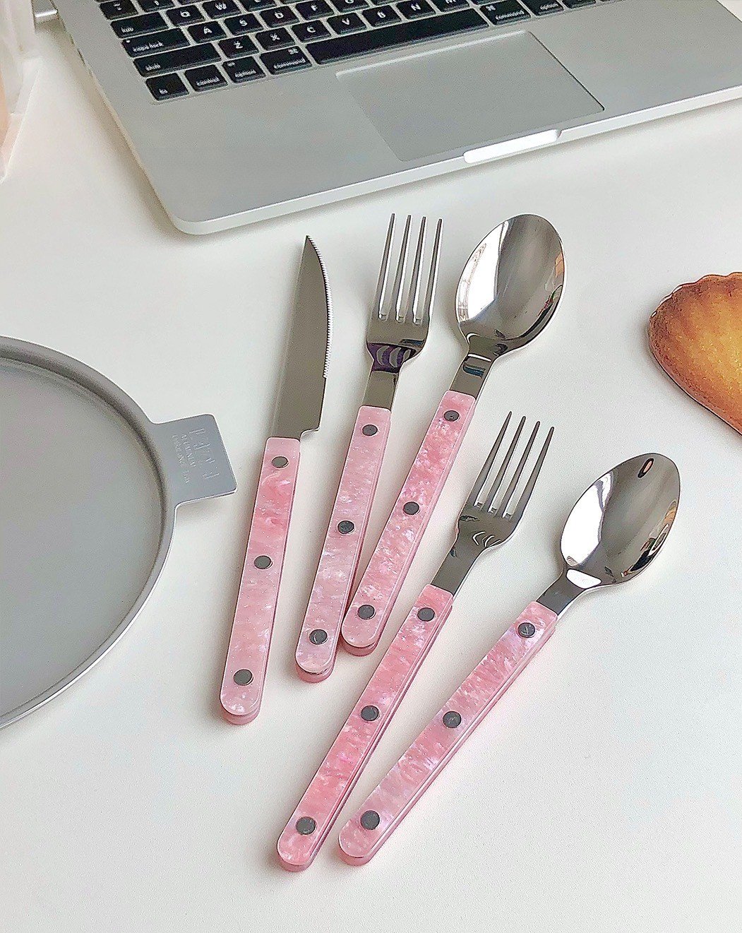 10-Pcs Sleek Modern Pinky Flatware Silverware Flatware Set - ZYTU