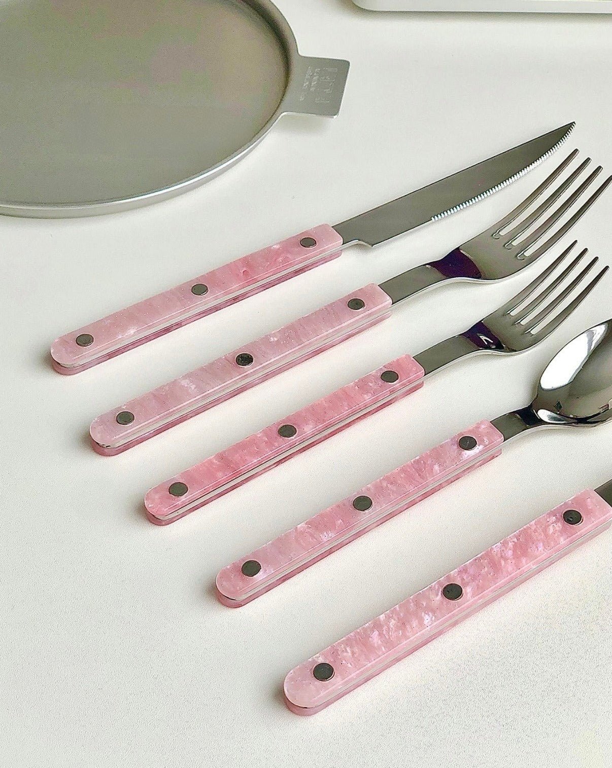 10-Pcs Sleek Modern Pinky Flatware Silverware Flatware Set - ZYTU